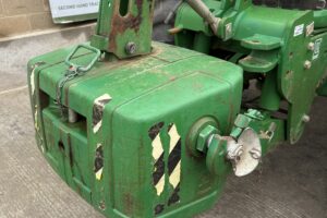 John Deere 900kg weight with bracket