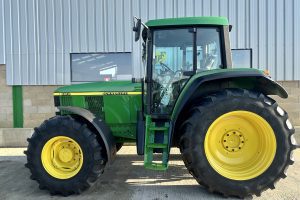 John Deere 6810 5400hrs